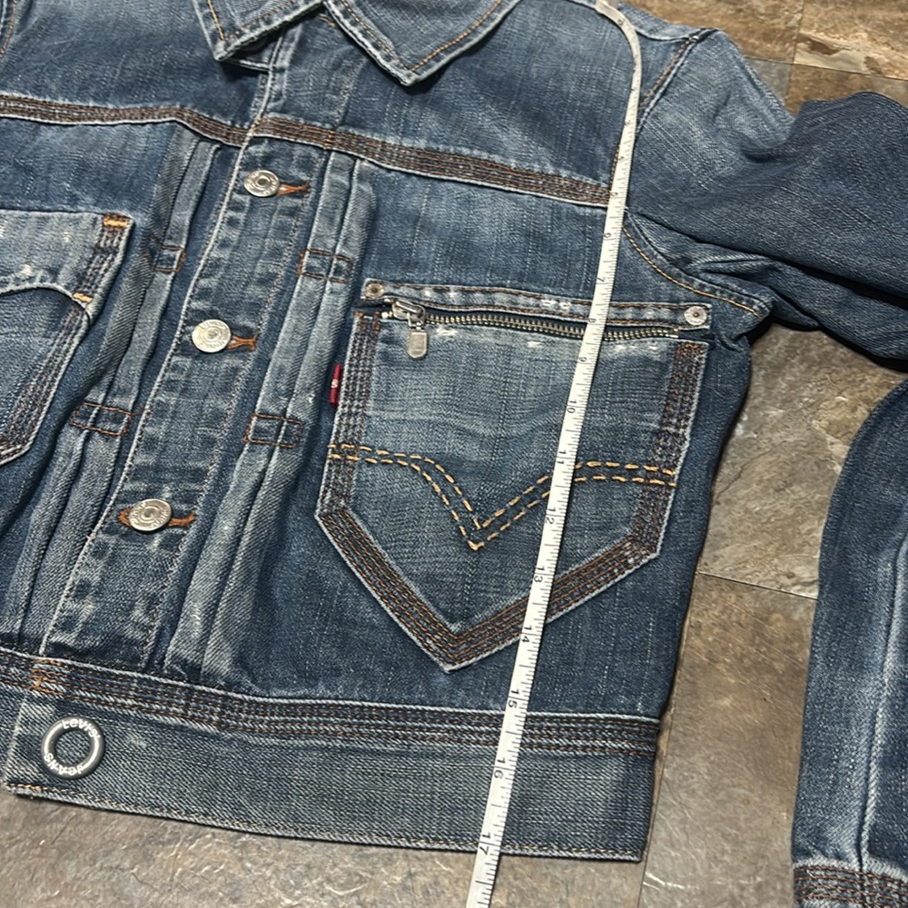 Levi’s Denim Button Up Blue Jean Jacket - Picture 12 of 15